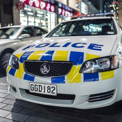 Полицейска служителка почина в Нова Зеландия след като бе блъсната