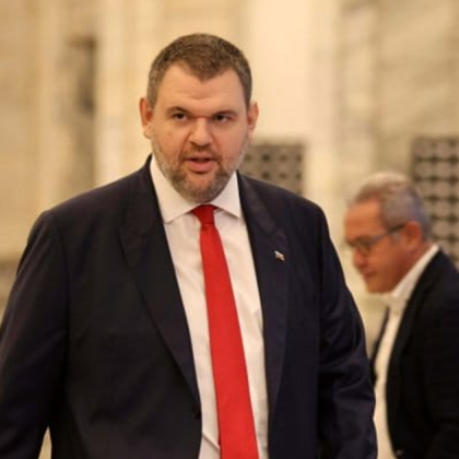 Комисията за енергийно и водно регулиране продължава да гази грубо