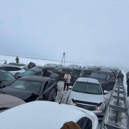 При верижна катастрофа в северната казахстанска Акмолинска област поради виелица