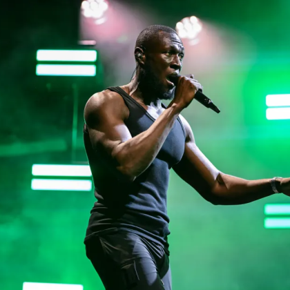 Британският рапър Стормзи получи забрана да шофира в продължение на