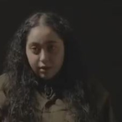 Въоръженото крило на Хамас разпространи видео на заложничка държана в