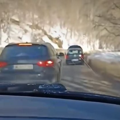 Случка в роден проход успя да предизвика вниманието и на