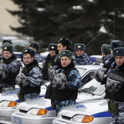 Властите в Русия са задържали четирима младежи които са планирали