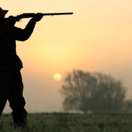 По време на лов във Видинско е бил прострелян полицай