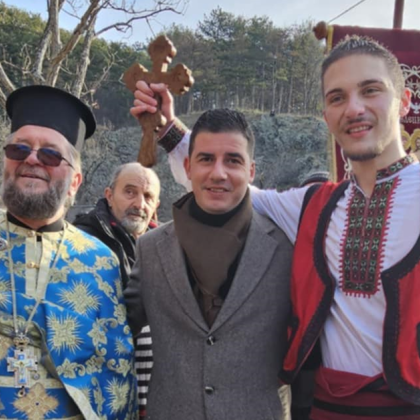 Георги Костов 18 годишен ученик от Сопот спаси тази година Светия