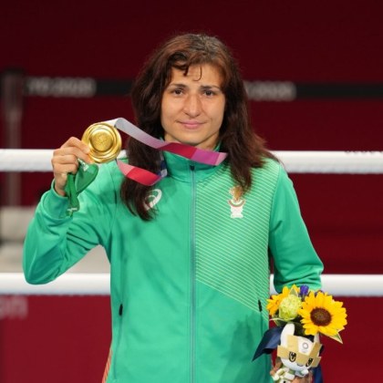 Олимпийската шампионка по бокс аСтойка Кръстев стана майка за втори