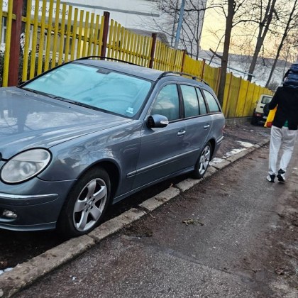 Гражданин алармира за абсурдна реалност на улица в София Деца и