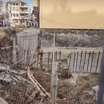 Близо 40 семейства на блок в Хасково живеят в страх