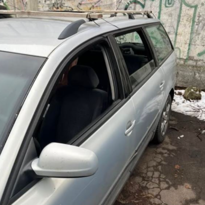 Собственик на автомобил стана жертва на кражба за която сигнализира