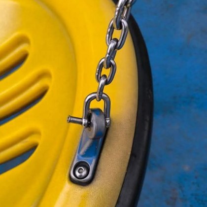 Винт на детска люлка намираща се в столичен парк притесни