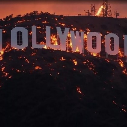 Мащабните пожари които бушуват в Лос Анджелис Америка продължават да