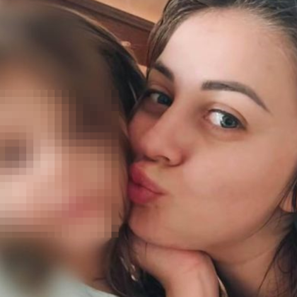 ГДБОП са проверили профилите на жената която пусна на живо детето си и предизвика широк отзвук заради унизителното поведение към момиченцето По