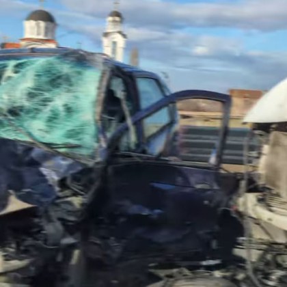 Тежък сблъсък е станал край София алармират граждани Кола и