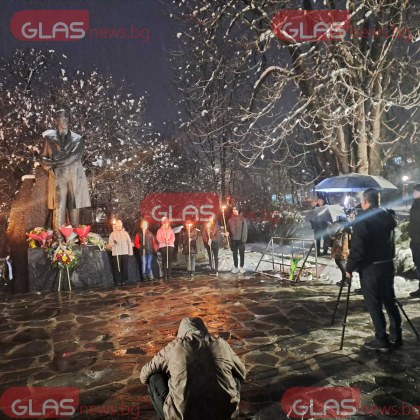 Ежегодно от 1968 година в родния град на Пейо Яворов