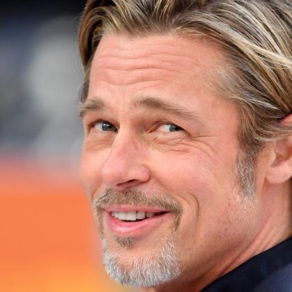 53 годишна французойка на име Анна повярва на измамник който общува с