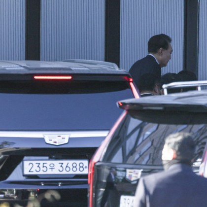 Президентът на Южна Корея беше арестуван Юн Сук Йол стана първият