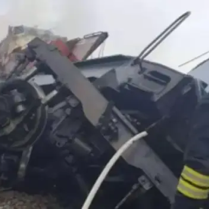 Двама са загиналите след челната катастрофата между два влака станала