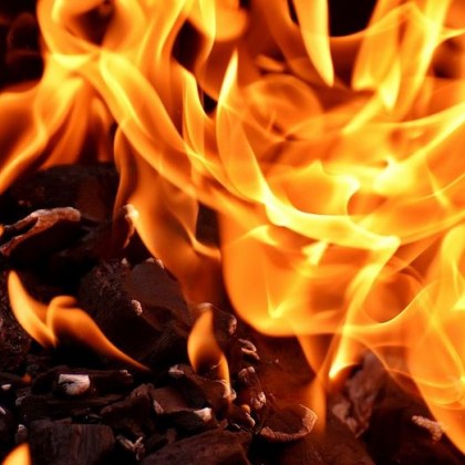 Неидентифициран мъж почина след като по рано днес се самозапали близо