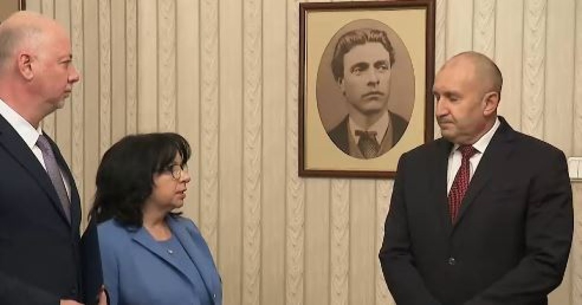 Радев връчи първия мандат, Желязков веднага го върна изпълнен ВИДЕО
