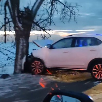 Катастрофа стана рано тази сутрин във Варненско Джип се блъснал