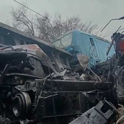 Защо се стигна до челната влакова катастрофа край Локорско при