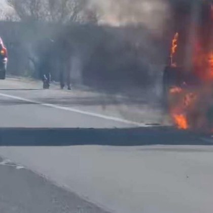 Днес преди обяд автомобил се е запалил на 101 км