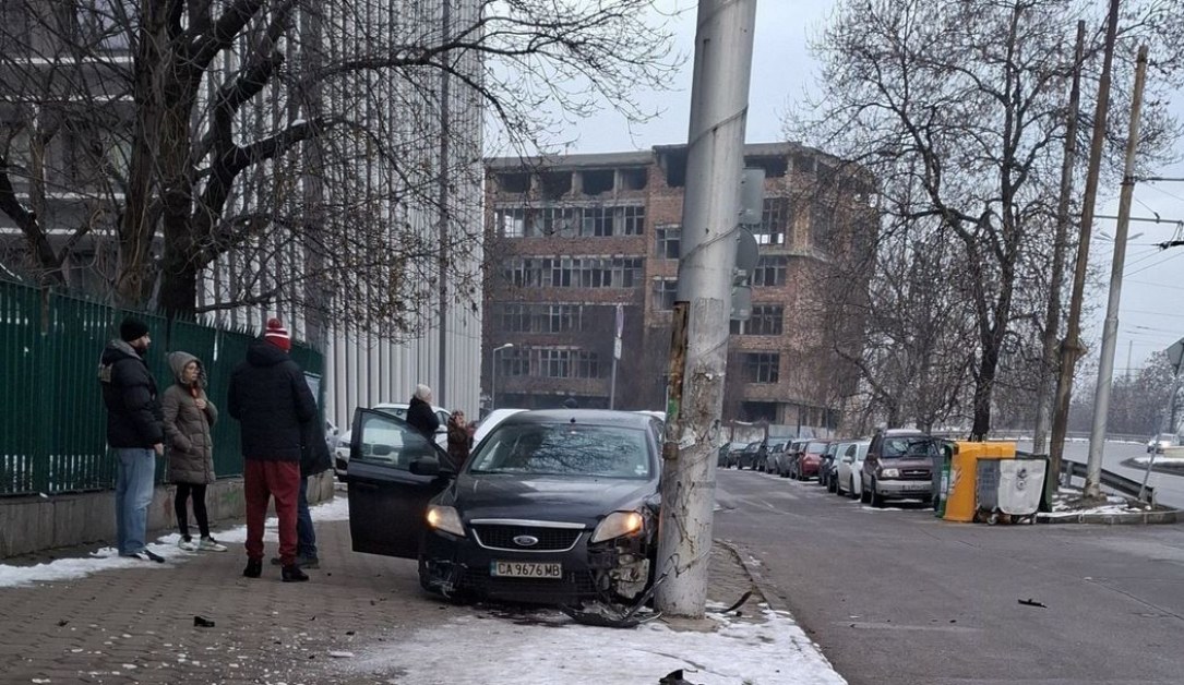 Инцидент в София! Очевидка: Замалко да загинат хора СНИМКА