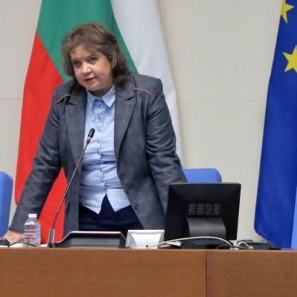 Председателят на парламента Наталия Киселова е внесла три проекторешения за