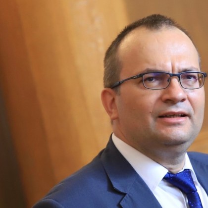 Има проблеми които следва да бъдат решени Хората които говорят