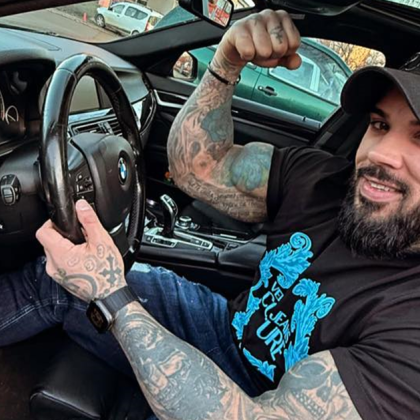 В публикувано видео в социалната мрежа Фейсбук Михаил Бериша известен