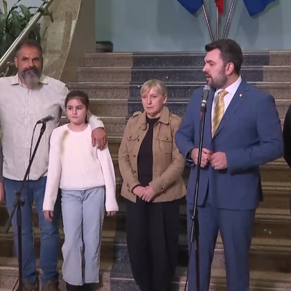 Българските моряците от кораба Galaxy Leader разказаха за дните в