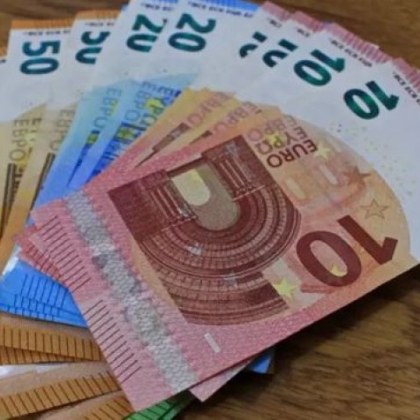 Финансовата министърка Теменужка Петкова няма да иска от Еврокомисията и