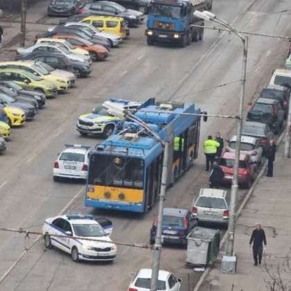 Тежък инцидент стана преди минути в София Възрастна жена е