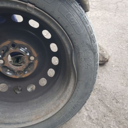 Шофьор претърпя инцидент на пътя край Велико Търново Дълбоки дупки