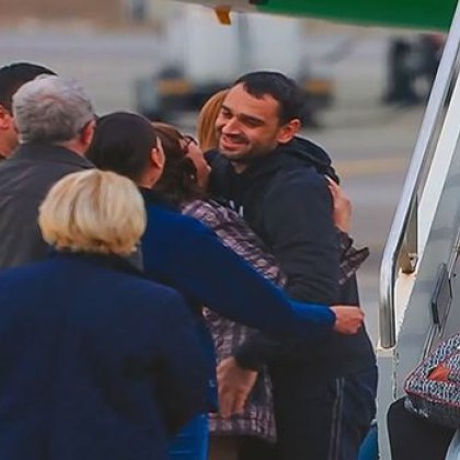 Двамата български моряци освободени от плена на хутите капитан Любомир