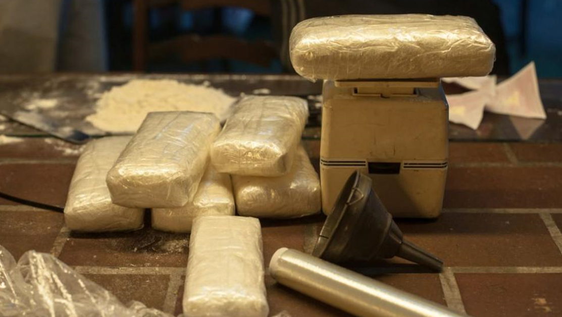 Тонове кокаин и милиони в брой: разбиха опасна банда