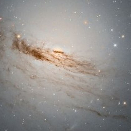 Два нови по вид мощни изблика на радиовълни от Космоса