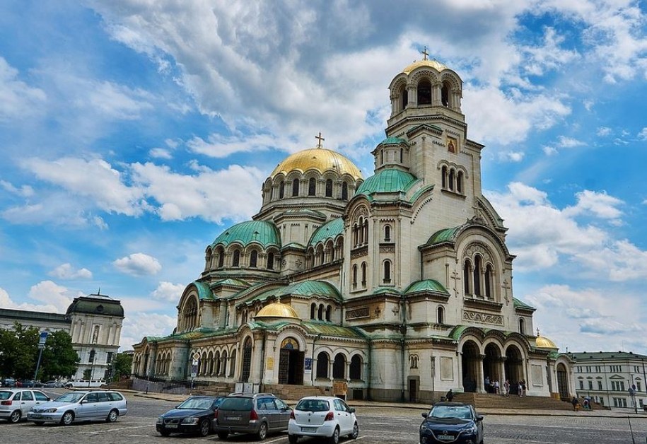 Денят ще е слънчев, температурата в София - до 13°