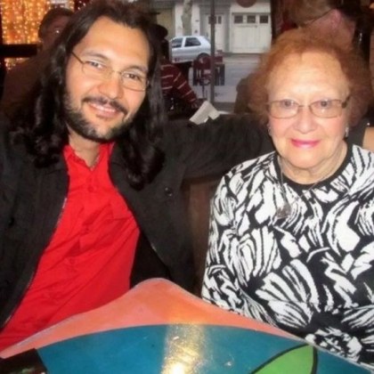 Двойка с 45 годишна разлика във възрастта Адриан Нарваес и Делия