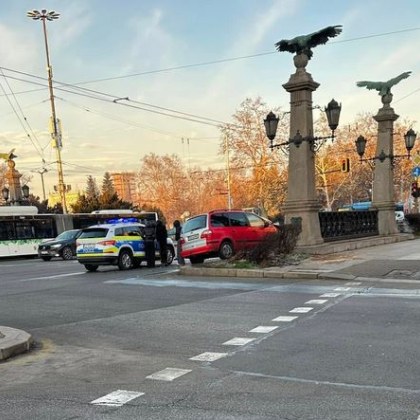 Нова катастрофа на Орлов мост в София Две коли са