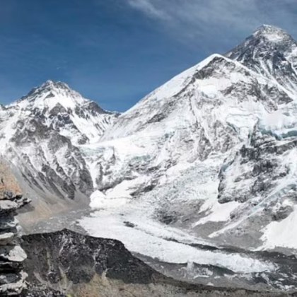 Откакто Едмънд Хилари и Тензинг Норгей за първи път достигнаха върха