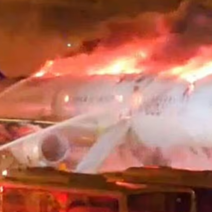 Самолет на южнокорейската компания Еър Пусан Air Busan се запали