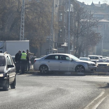 Катастрофа стана днес на кръговото движение до Водната палата в