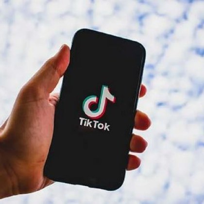 Баща в Пакистан уби дъщеря си която била в тийнейджърска