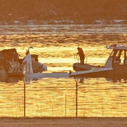 Телата на най малко 30 жертви са открити след катастрофата между