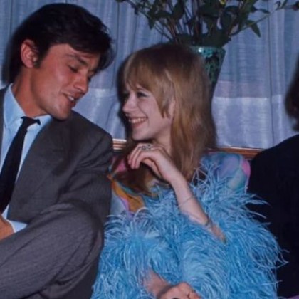 Певицата и актриса Мариан Фейтфул почина на 78 годишна възраст Тя