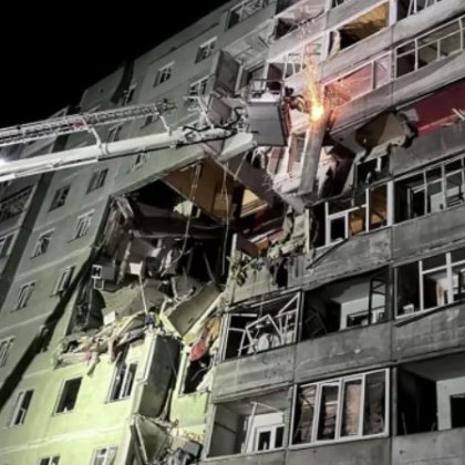 Руско нападение с дронове в североизточния украински град Суми Четирима