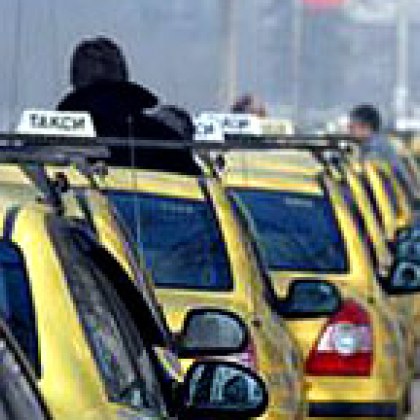 Таксиметрови шофьори ще излязат на протест в петък пред Терминал
