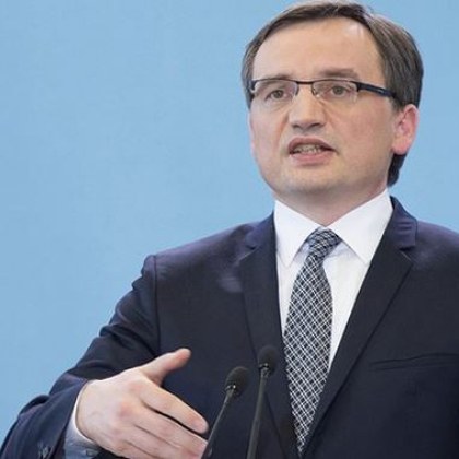 Полската полиция задържа за кратко бившия министър на правосъдието Збигнев