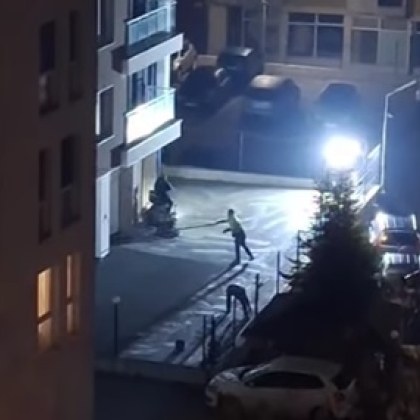 Публикация в социалната мрежа Facebook показа работа на строители в